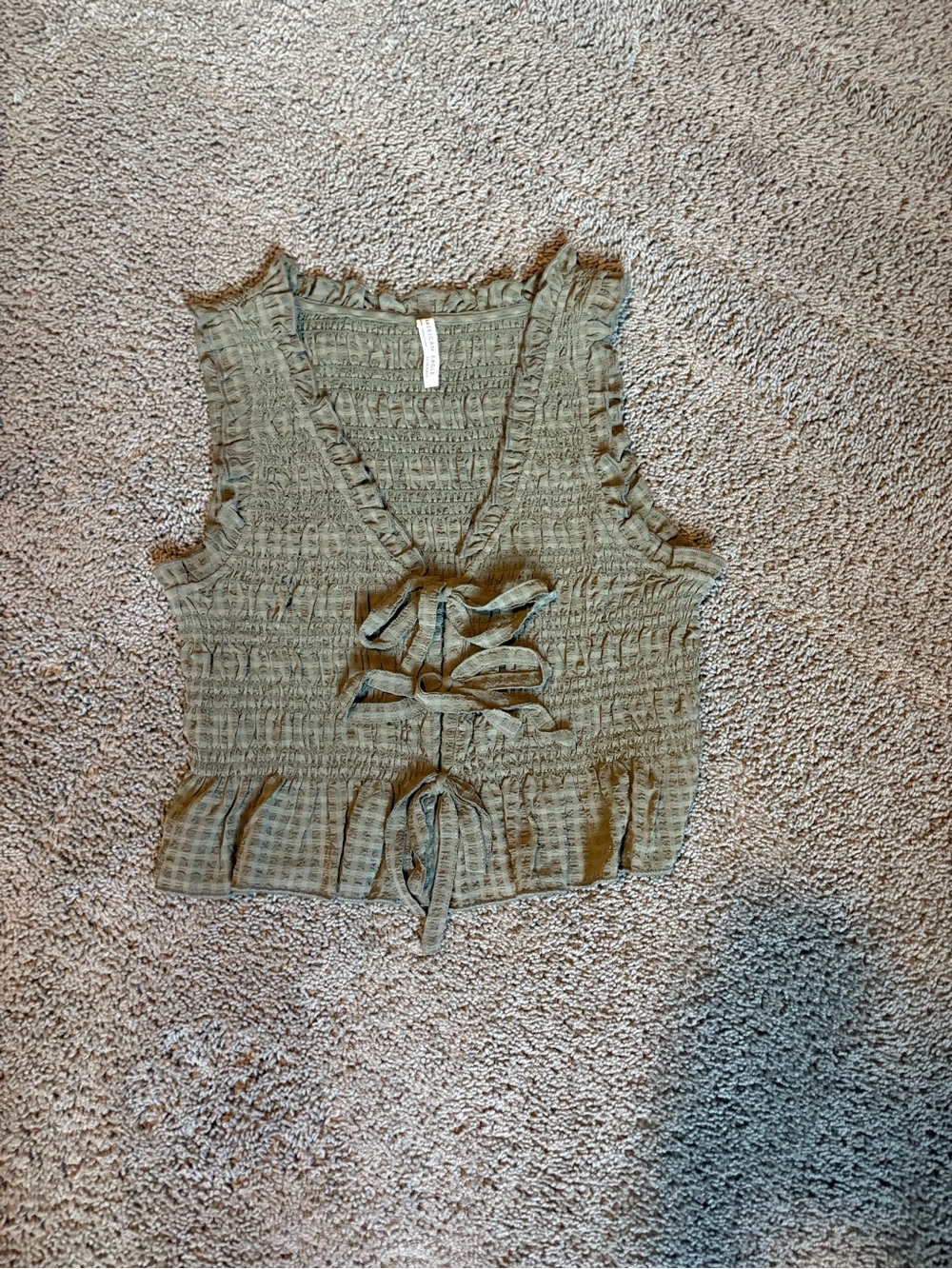 American Eagle V-Neck Tie-Front Camisole green